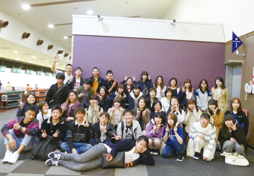 新入生歓迎ボウリング大会の写真