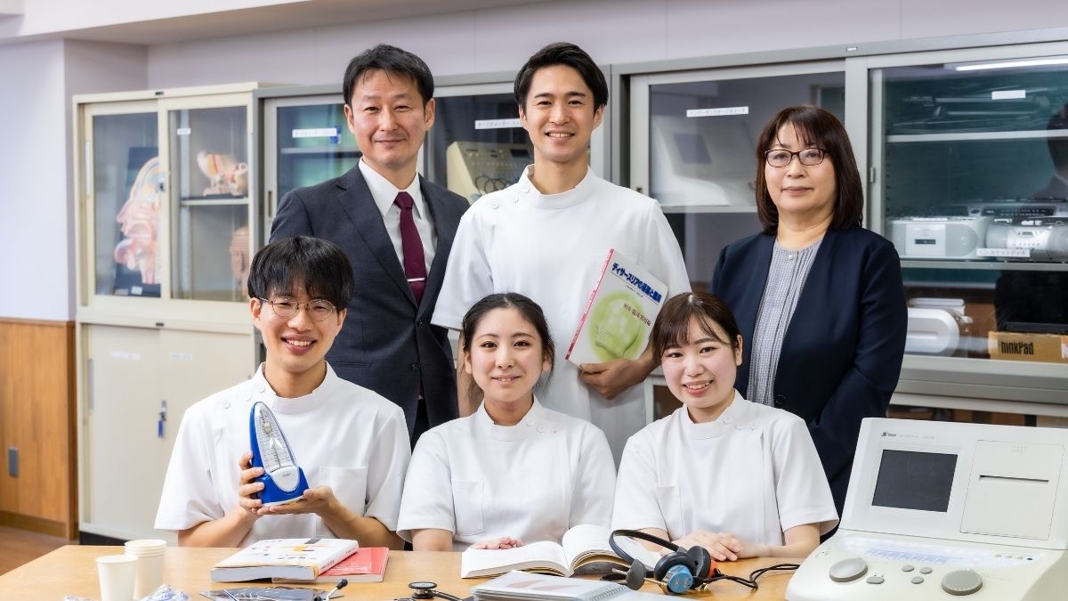 話す、聴く、食べるを支える
リハビリテーションの
専門家へ