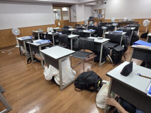 防災訓練-シェイクアウト訓練