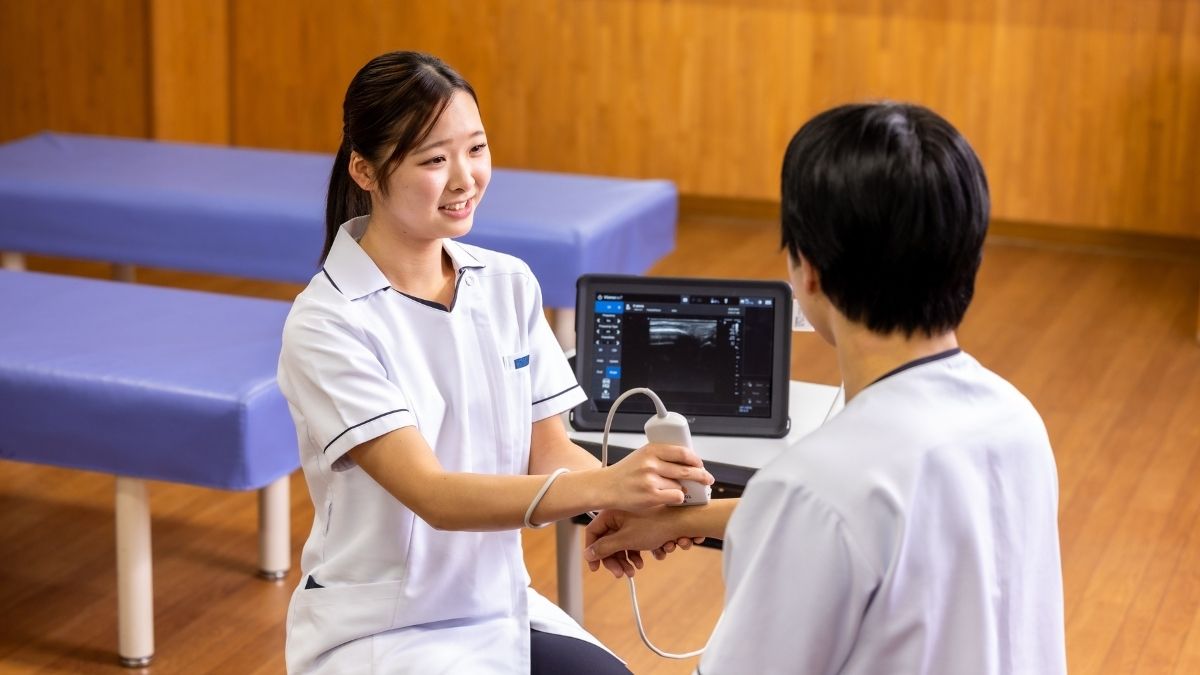 ケガで悩む選手を、一番近くで支える存在へ。憧れの先生のもとで、柔道整復師＋トレーナー資格の取得を目指す！