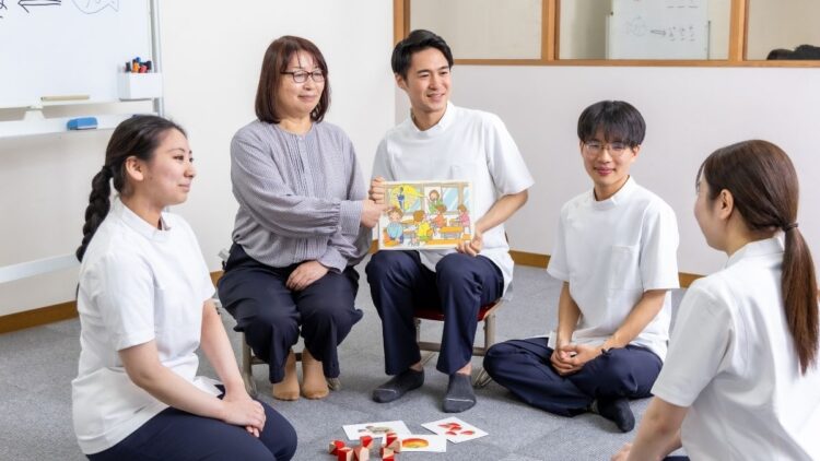 「生きる幸福」を支える専門職へ。高い志を持つ仲間と臨床さながらの授業で磨き合う