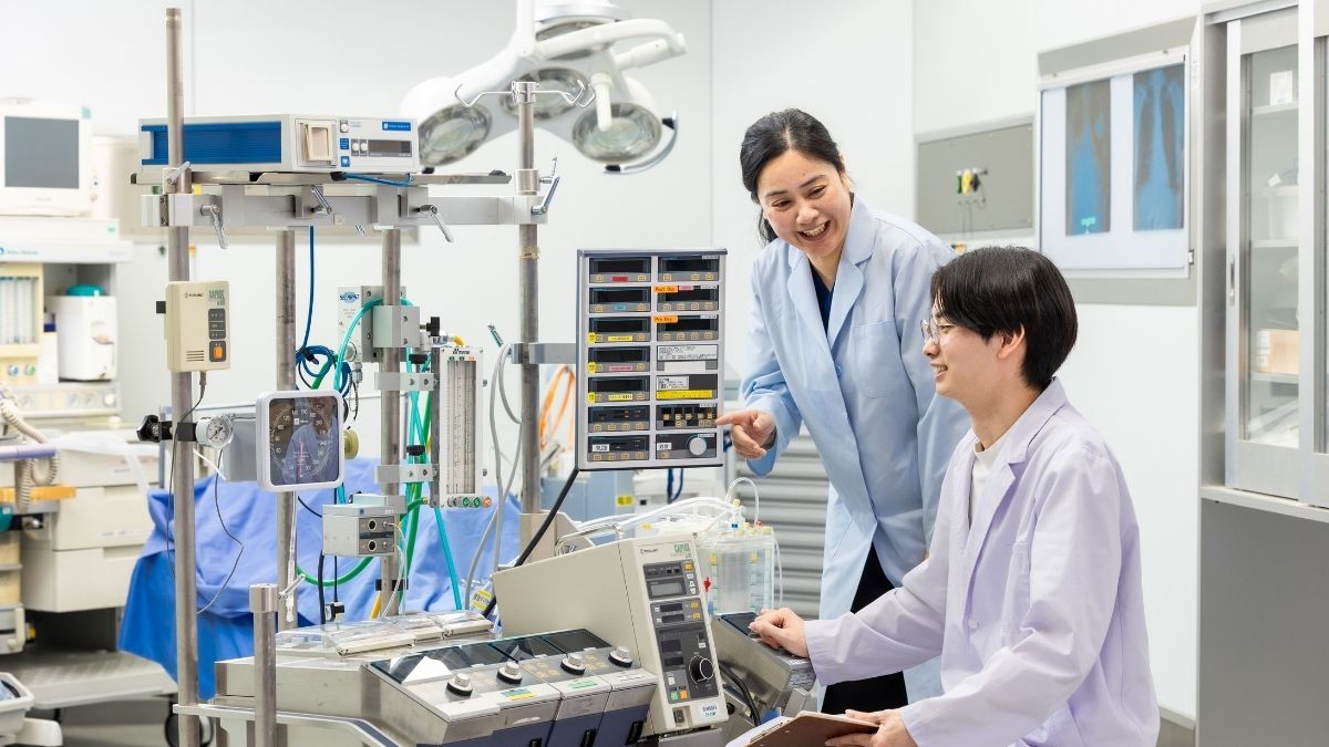 工業高校での学びを活かして医療の道へ。手厚いサポートと距離の近い指導で、安心して学べる環境です。